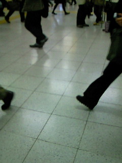 �������